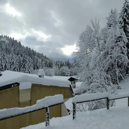 Sous Les Pistes Avec Vue Sur La Vallee דירה
